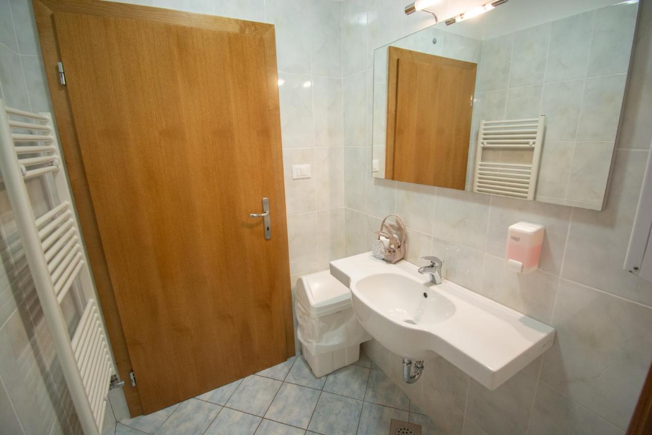 Appartement Pocitniska Hiska Skedenj à Deskle Extérieur photo